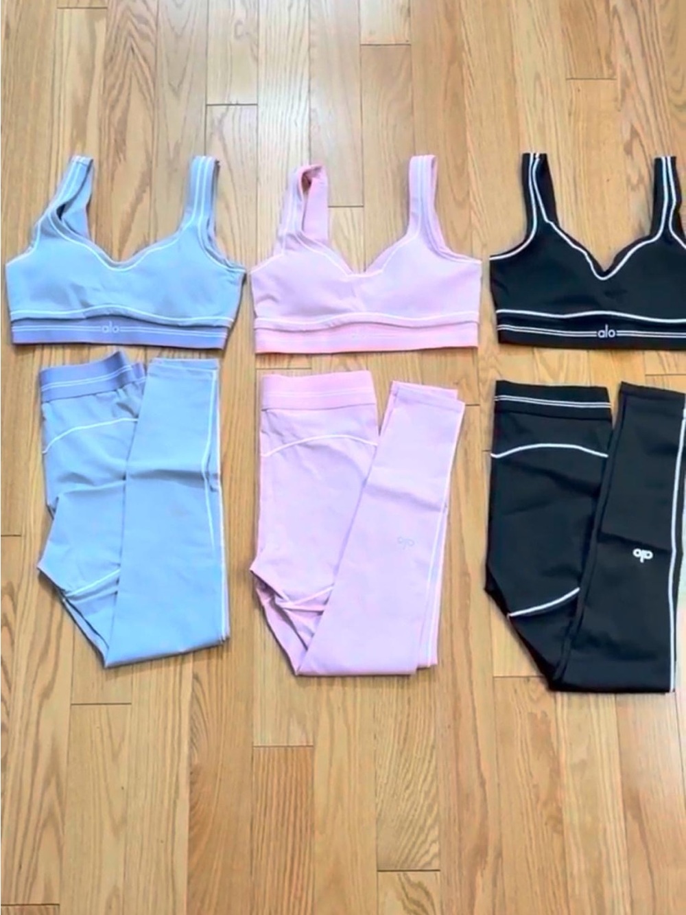 ALO Yoga Seamless V-Neck Sports Bra & Legging Sets - Light Blue, Pink, Black